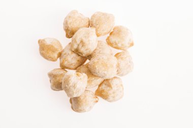 Hint veya Kukui özellikle Endonezya aşçı içinde kullanılan bir baharat olduğunu