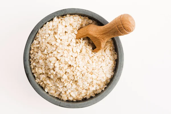 Quinoa vlokken in kom — Stockfoto