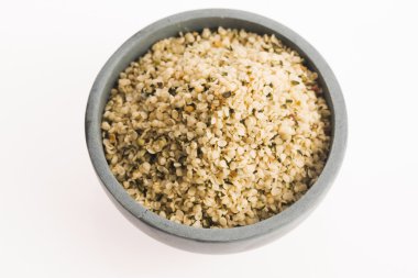 Kabuklu kenevir tohumlar