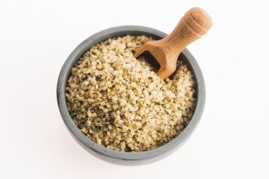 Kabuklu kenevir tohumlar