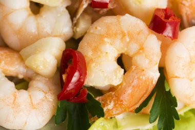 biber ve Sarımsak Karides pişmiş