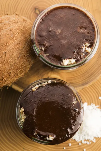 Dessert al cocco con cioccolato — Foto Stock