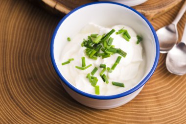 Frenk soğanlı süzme peynir