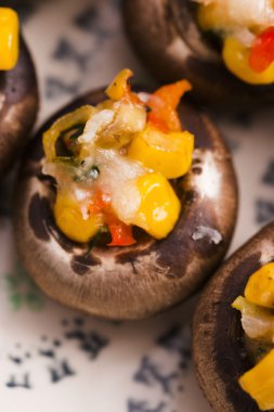 Peynirli mantar dolması