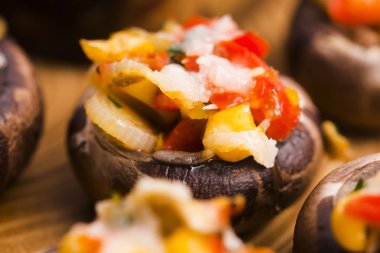 Peynirli mantar dolması