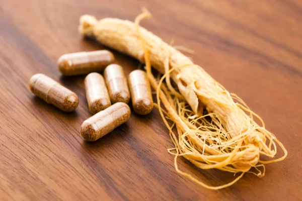 Ginseng-Wurzeln Stockbild