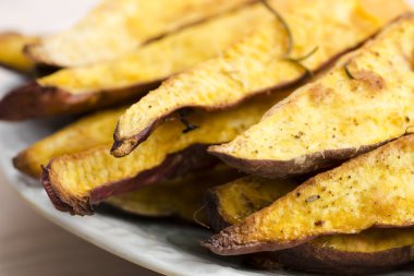 taze pişmiş tatlı patates dilimleri bölümü