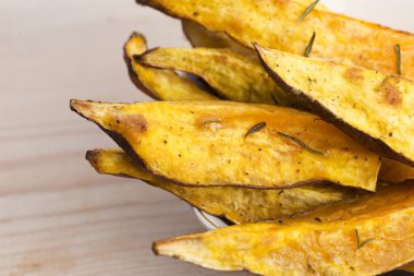 taze pişmiş tatlı patates dilimleri bölümü