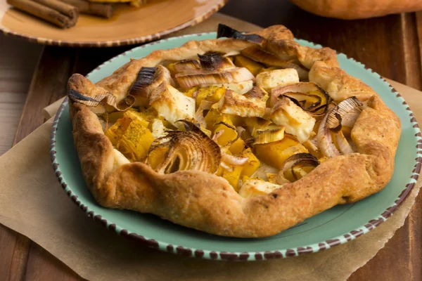 Galette mit Lauch, Kürbis und Feta — Stockfoto