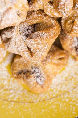 Peynir ve fındık ile kabak tatlılar