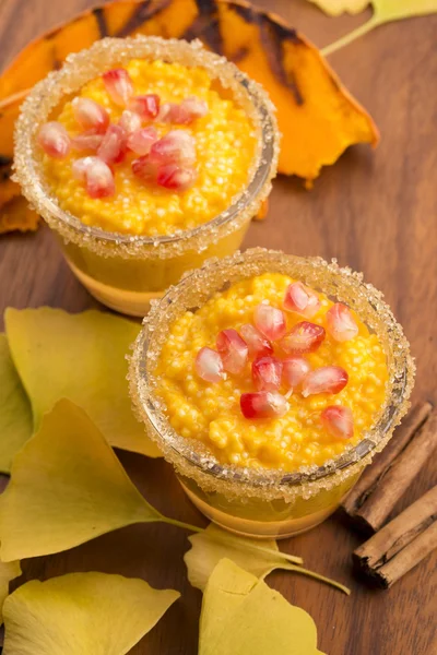 Pumpa pudding med tapioka pärlor — Stockfoto