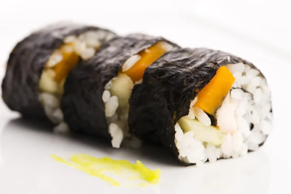 Sushi à la citrouille et poulet teryjaki — Photo