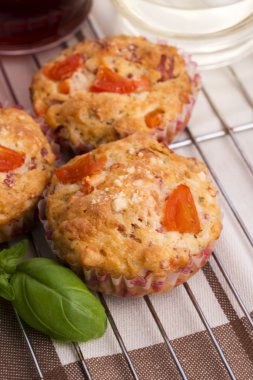 Bir çerez olarak taze pizza muffin