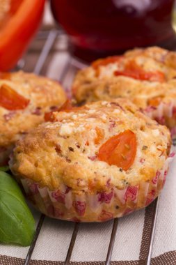 Bir çerez olarak taze pizza muffin