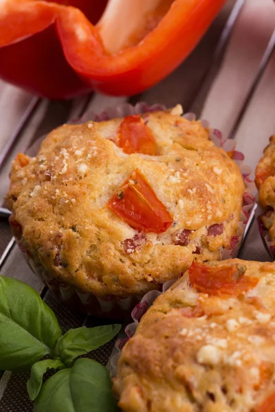 Bir çerez olarak taze pizza muffin — Stok fotoğraf