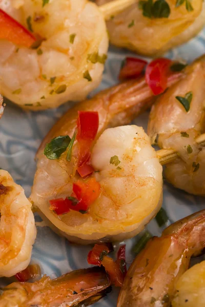 Skewered Tiger Prawns — Stock Photo, Image