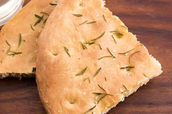Pão focaccia italiano com alecrim — Fotografia de Stock