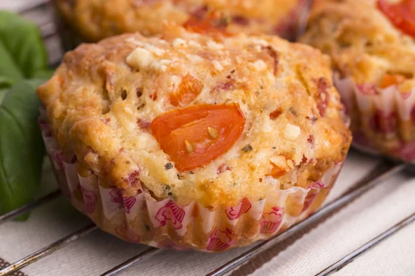 Bir çerez olarak taze pizza muffin — Stok fotoğraf