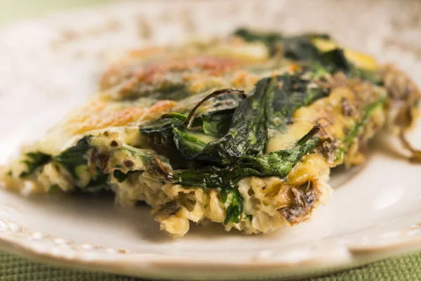 Omelet met groenten en kaas. Frittata — Stockfoto