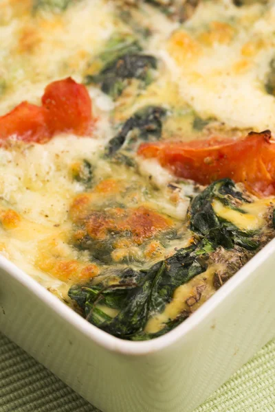 Omelet met groenten en kaas. Frittata — Stockfoto