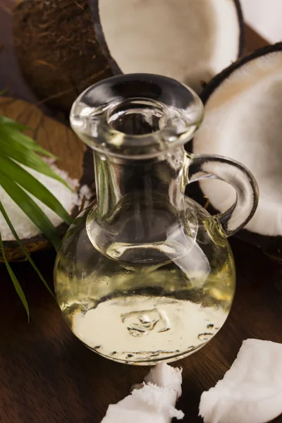 Coconut oil for alternative therapy — Stock Photo, Image