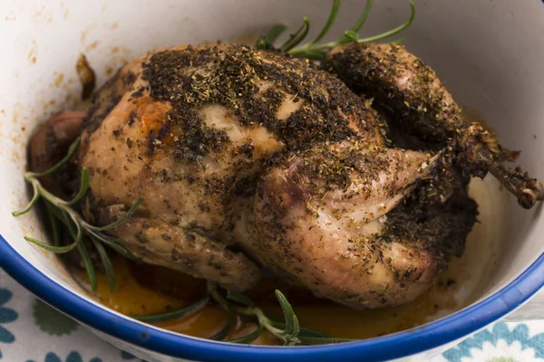 Roasted quail with herbs — Stock Photo, Image