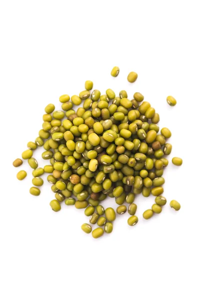 Pile of mung beans isolated on white — Stock Photo, Image
