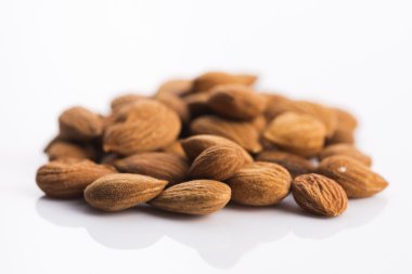 Kayısı çukurları