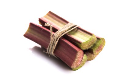 Demet taze ravent beyaz zemin üzerine izole