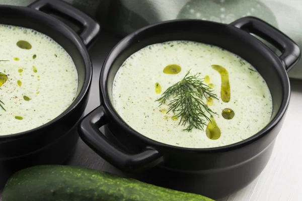 Tarator, sopa de leche agria bulgara —  Fotos de Stock