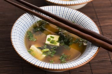 Japon miso çorbası.