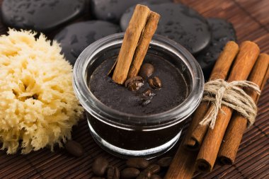 Ev yapımı yüz ve vücut organik tüm doğal kahve bodur (peeling