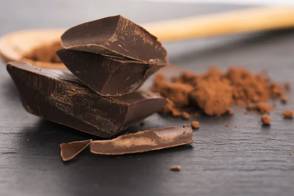 Chopped chocolate — Stock Photo, Image