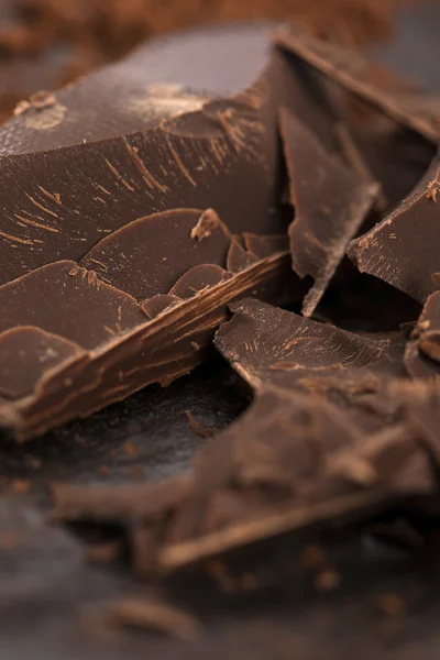 Chopped chocolate — Stock Photo, Image