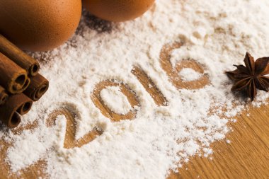 2016 un üzerinde yazıt