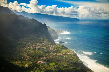 küçük deniz Köyü Arco de Sao Jorge