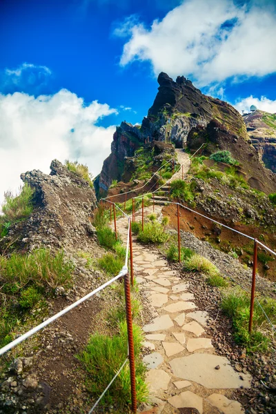 Hiking trail from mountain Pico do Arieiro — Stock Photo, Image