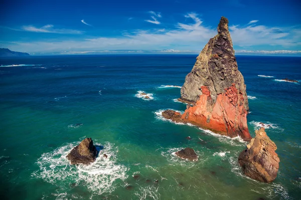 Скелі вимерлих лави в Сан de Ponta Lourenco — стокове фото