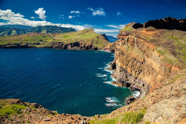 Rocky coastline of the Ponta do Sao Lourenco — Stock Photo, Image