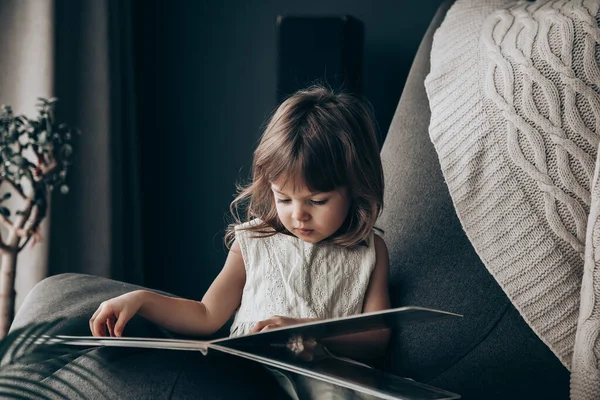 Little Baby Girl Reading Book Home She Isolating Quarantine — Stock Photo, Image