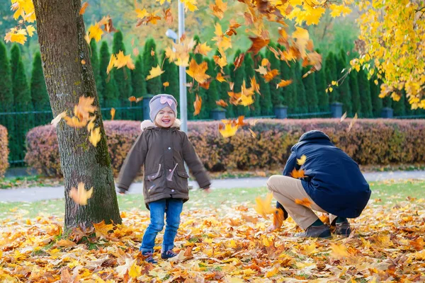 Father His Cute Laughing Years Old Child Girl Playing Leaves — Stock Photo, Image