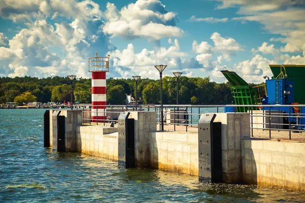 Farol no porto de Klaipeda — Fotografia de Stock