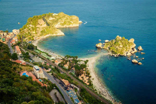 Ovanifrån stranden isola Bella — Stockfoto