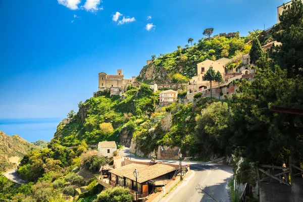 Gamla byggnader i Savoca, Sicilien — Stockfoto