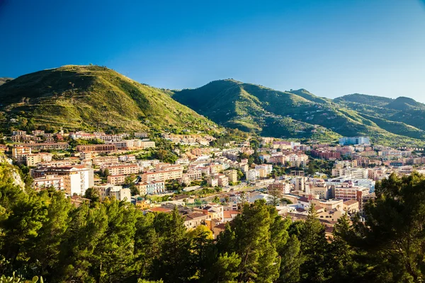 Sunny view of Cefalu residential district — Stock Photo, Image