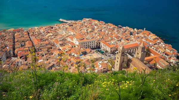 Aconchegante Cefalu cidade velha — Fotografia de Stock