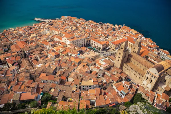 Vista superior del casco antiguo de Cefalu — Foto de Stock