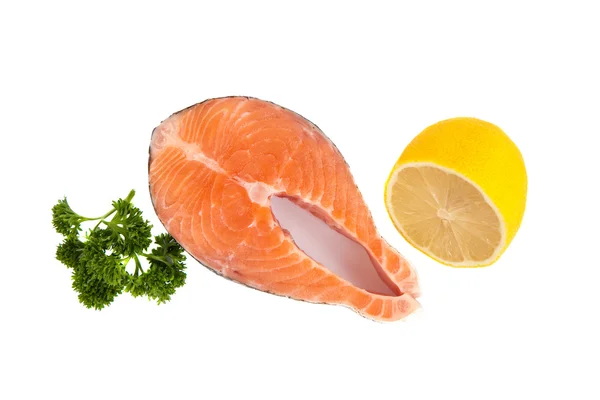 Steak salmon terisolasi, peterseli dan lemon — Stok Foto
