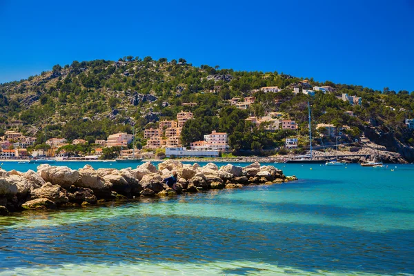 Small mole made of stones at the Port de Soller — Stock Photo, Image