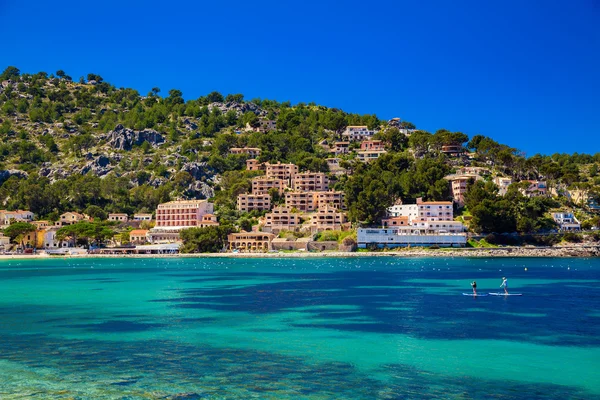 Häuser auf dem Hügel in Port de Soller — Stockfoto